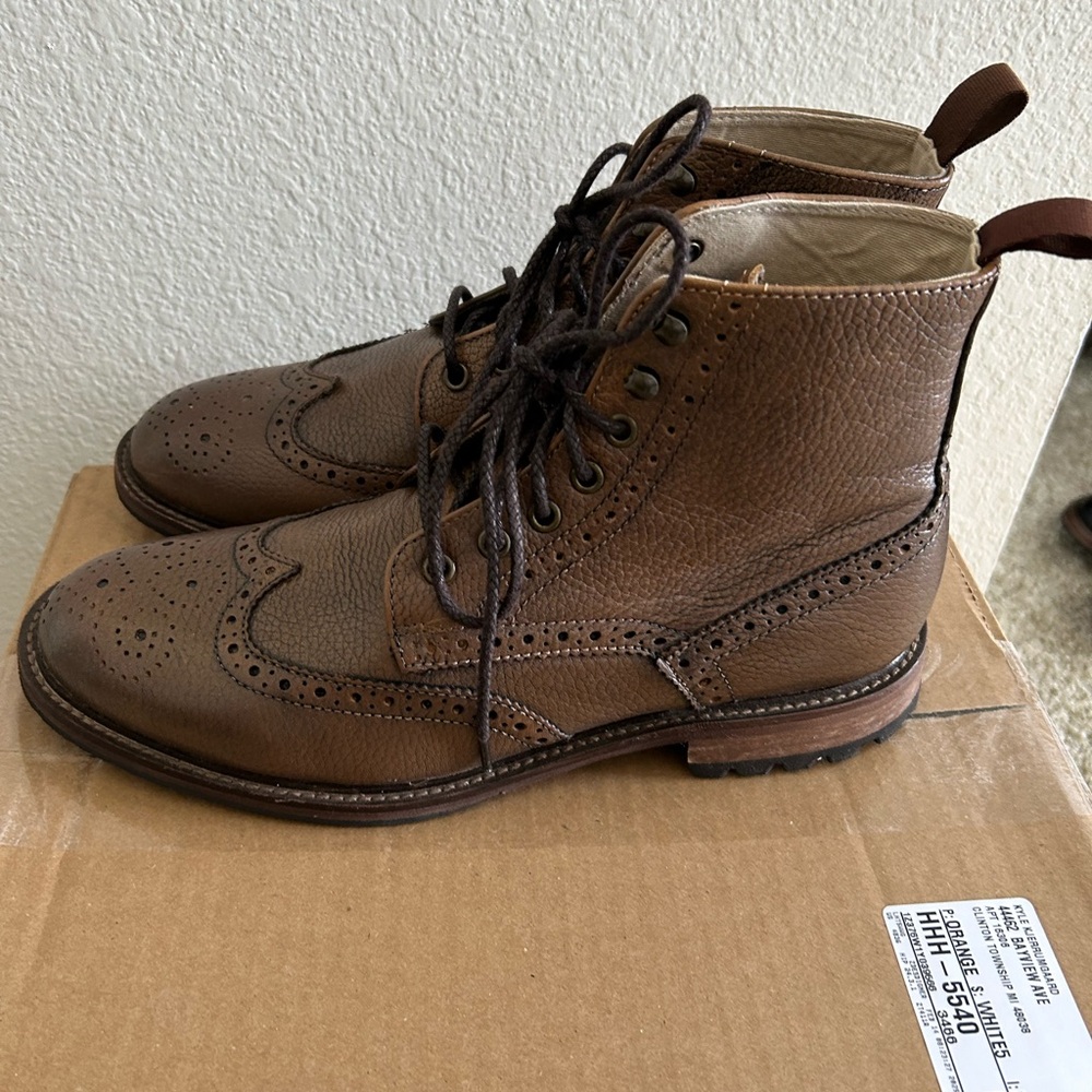 Banana Republic Heritage Wingtip Boot 9 Brown